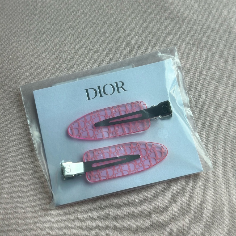 Dior Parfums - GWP Pink Hair Clip Accessory